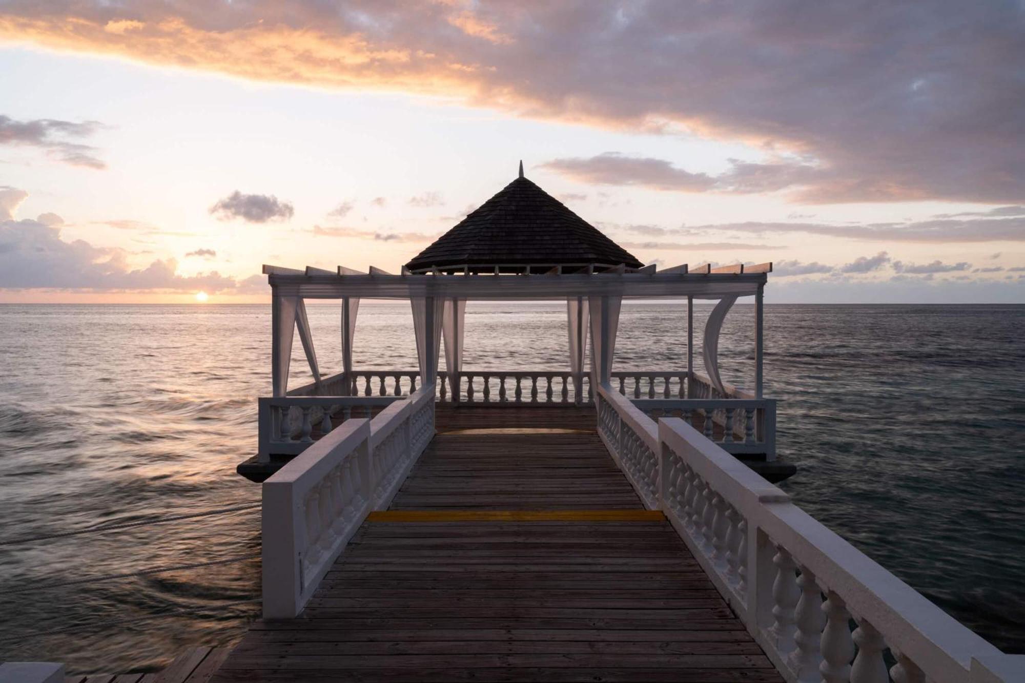 Grand Decameron Montego Beach, A Trademark All-Inclusive Resort Montego Bay Exterior foto
